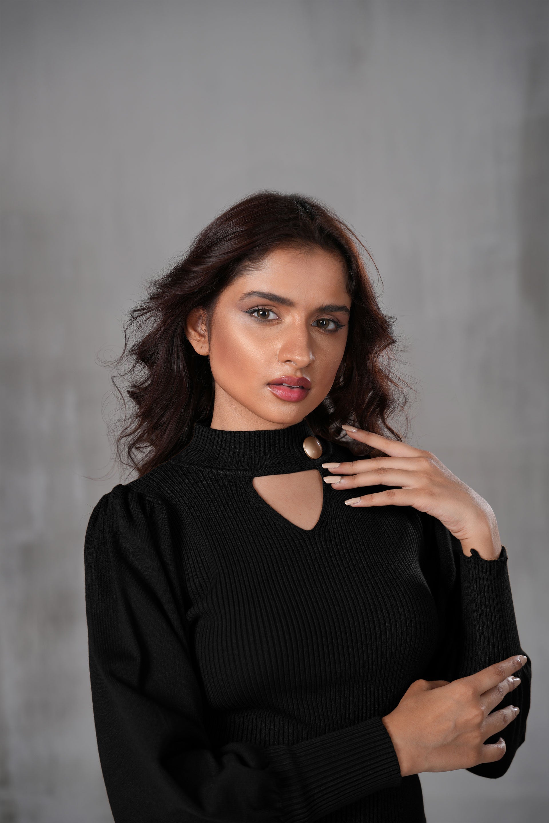 Elegant Keyhole Ribbed Top