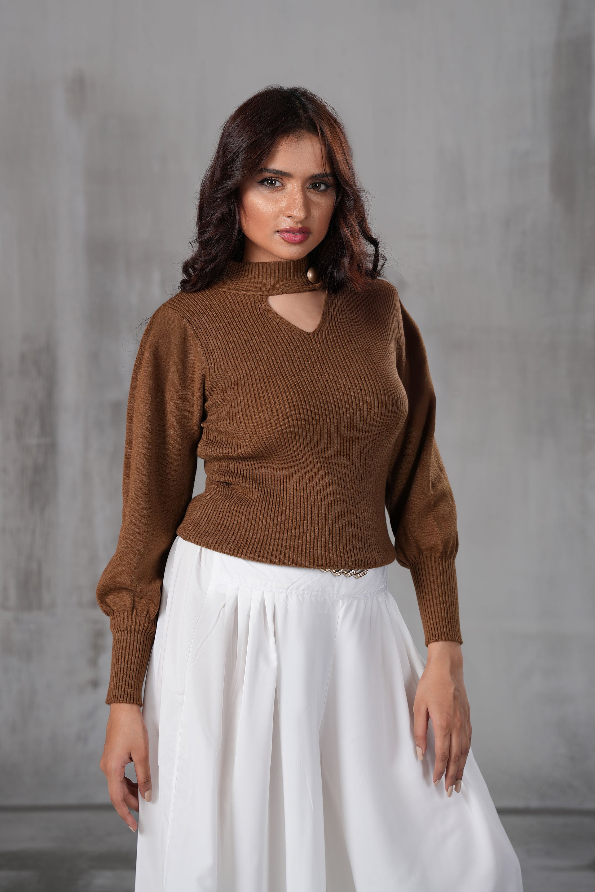 Elegant Keyhole Ribbed Top